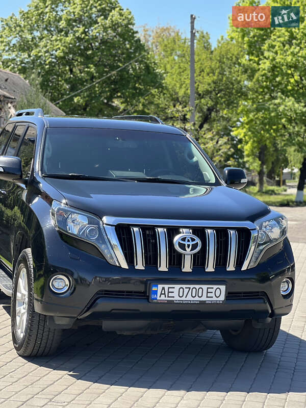 2017 toyota land cruiser 150