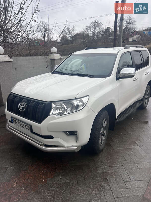 2020 toyota land cruiser prado