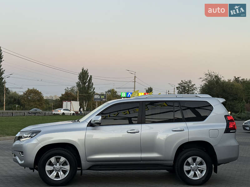 2021 toyota land-cruiser-150