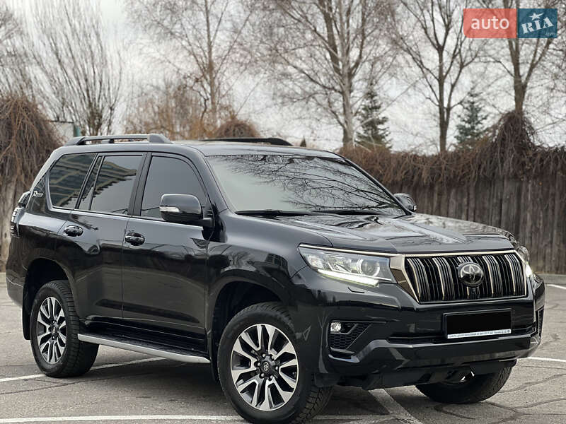 2022 toyota land cruiser prado