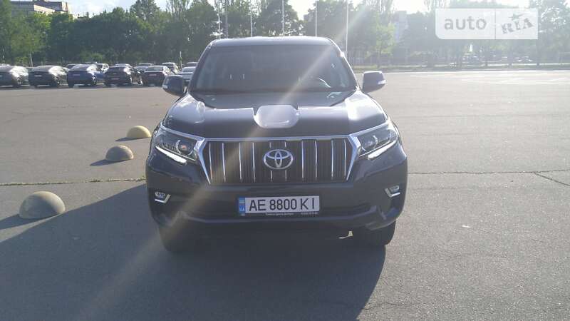 2023 toyota land cruiser prado
