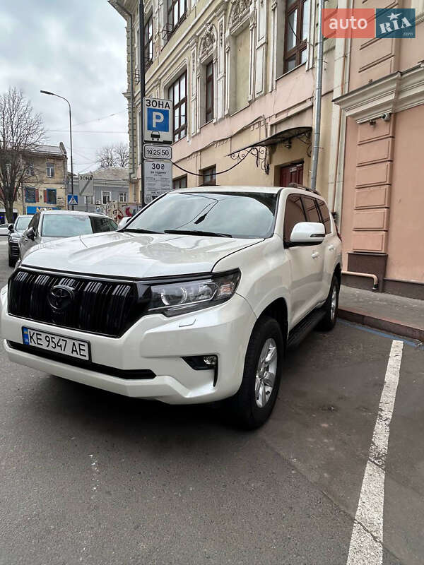 2016 toyota land cruiser 150