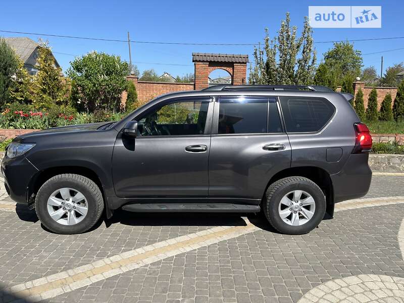 2018 toyota land cruiser prado
