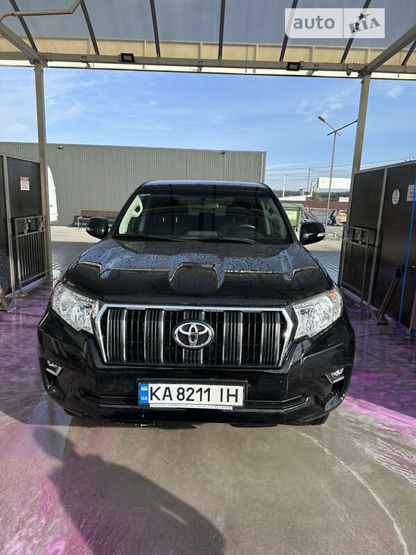 2021 toyota land cruiser 150