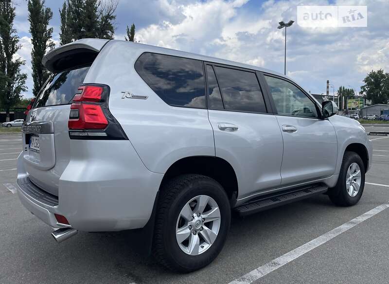 2022 toyota land cruiser prado 150
