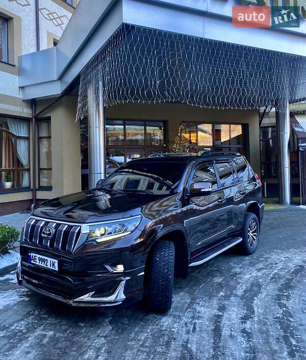 2018 toyota land cruiser prado