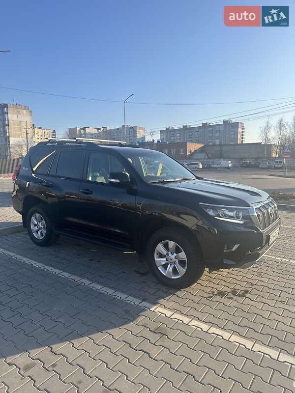 2021 toyota land-cruiser-prado-150