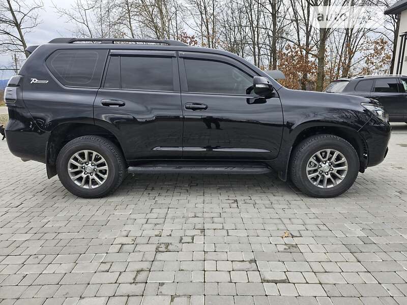 2022 toyota land cruiser prado 150