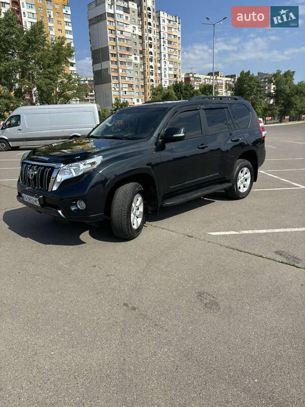 2016 toyota land-cruiser-150