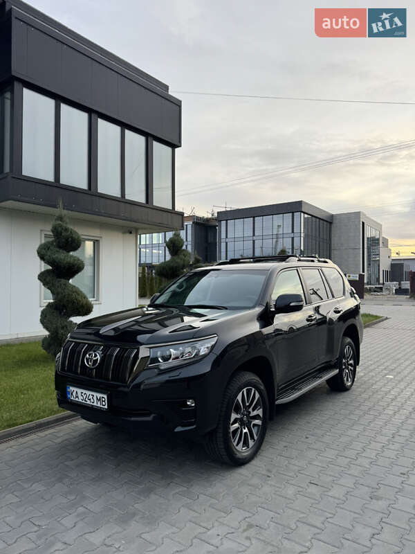 2022 toyota land cruiser prado 150
