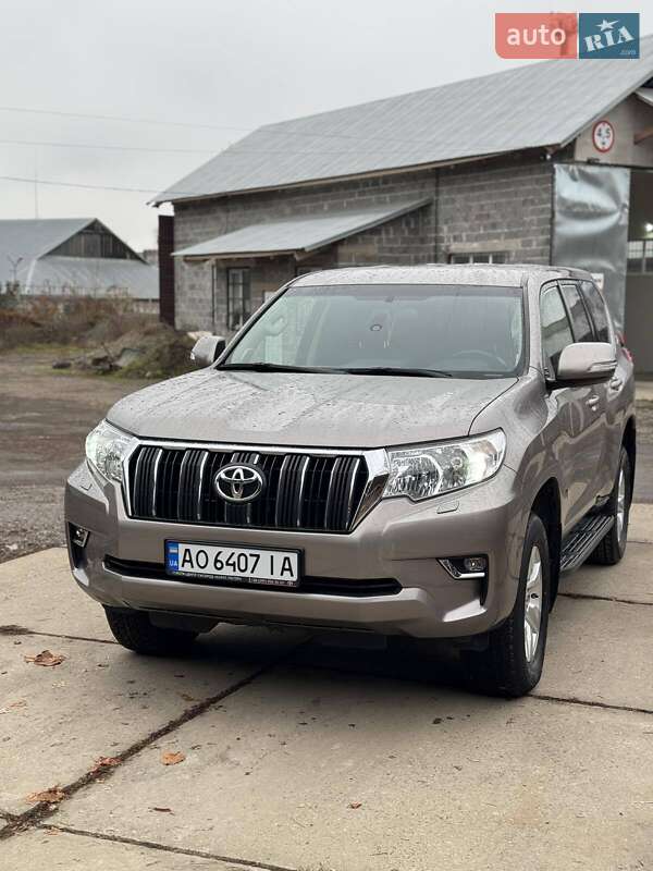 2022 toyota land cruiser prado 150