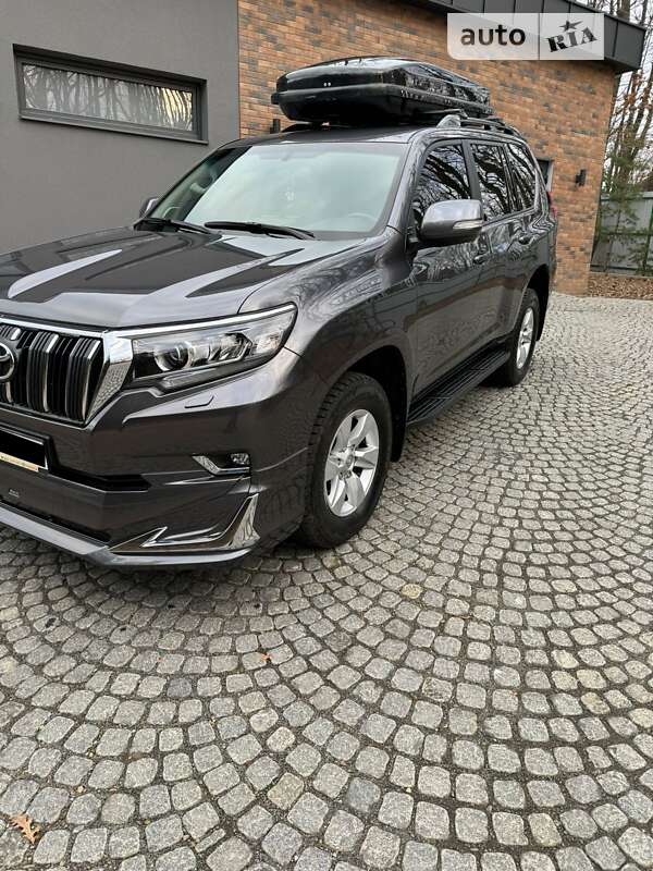 2020 toyota land cruiser prado