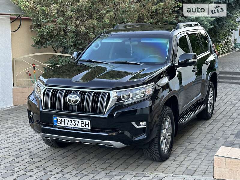 2023 toyota land cruiser prado