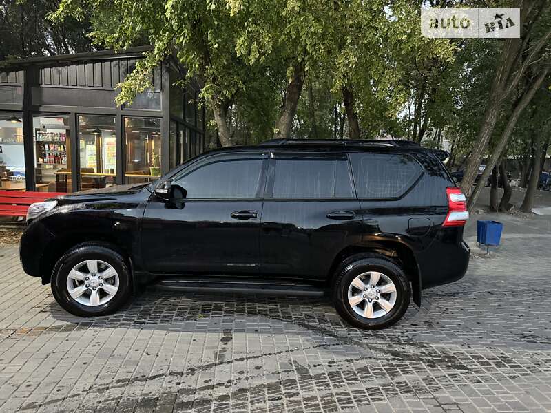 2017 toyota land cruiser prado