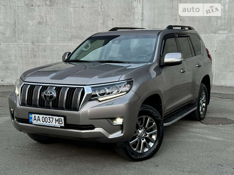 2018 toyota land cruiser 150