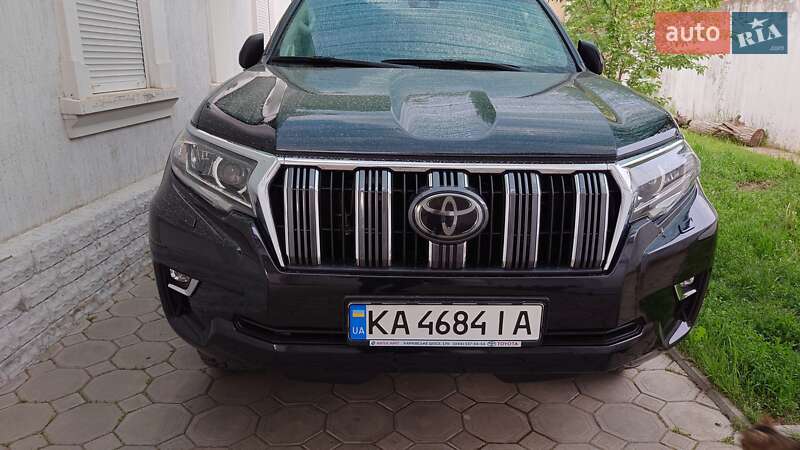 2018 toyota land cruiser 150
