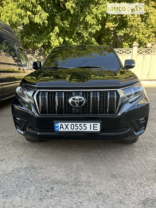 2021 toyota land cruiser prado