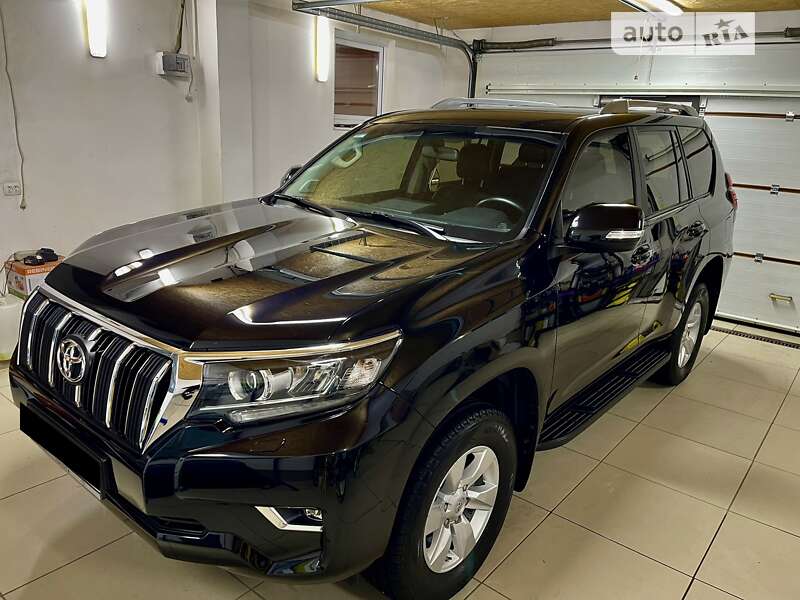 2019 toyota land cruiser 150