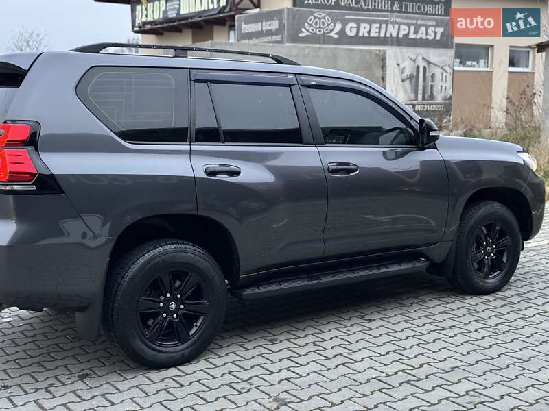 2020 toyota land cruiser prado