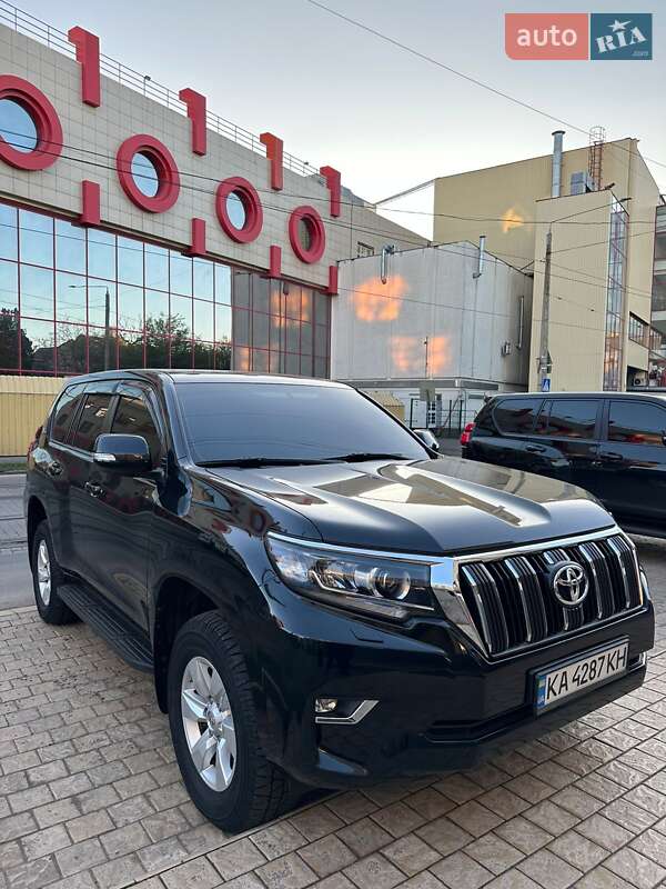 2022 toyota land cruiser prado 150