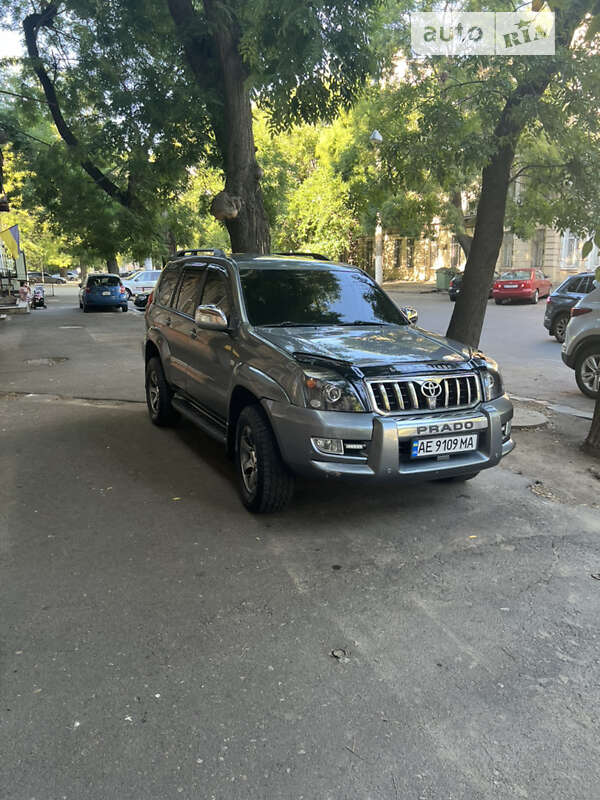 2005 toyota prado