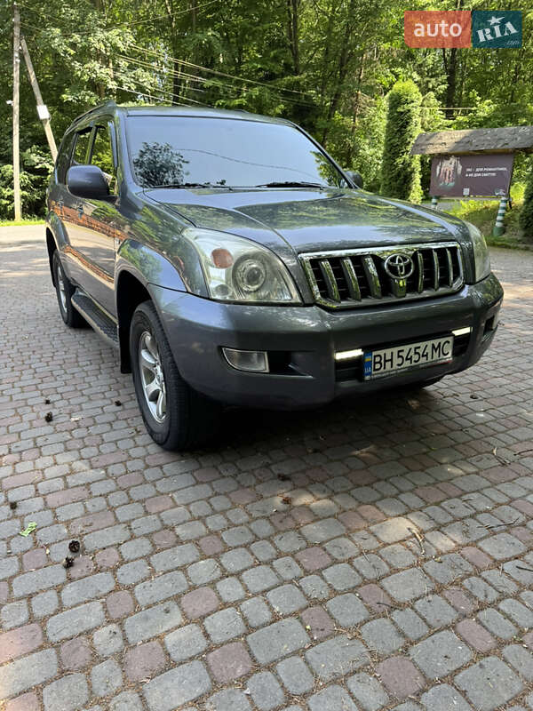 2005 toyota prado