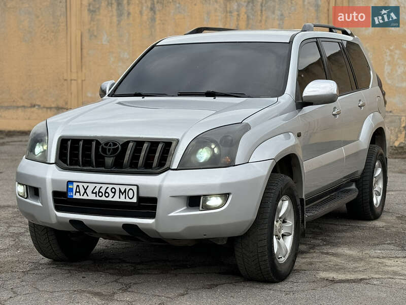 2004 toyota prado
