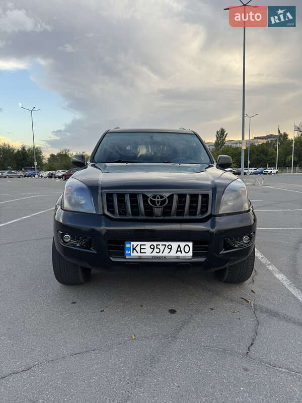 2005 toyota prado