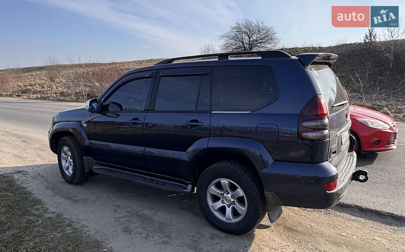 2005 toyota prado