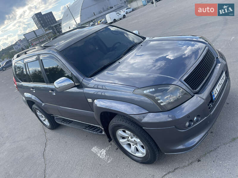 2005 toyota prado