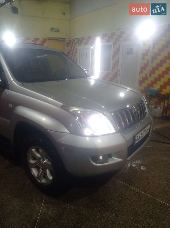 2005 toyota land cruiser