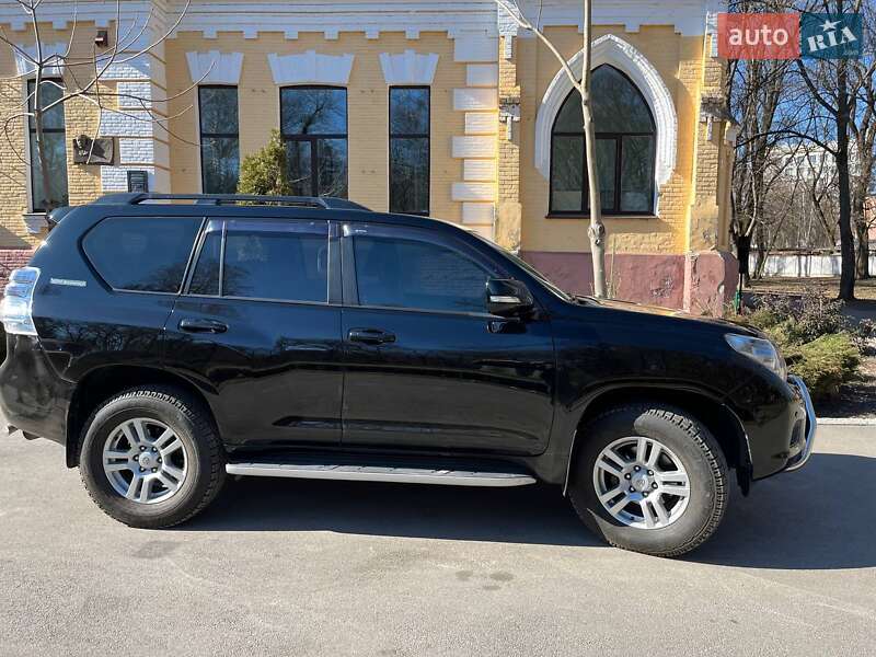 2011 toyota land cruiser prado