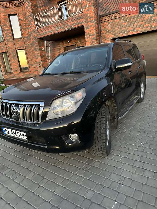2013 toyota land cruiser prado
