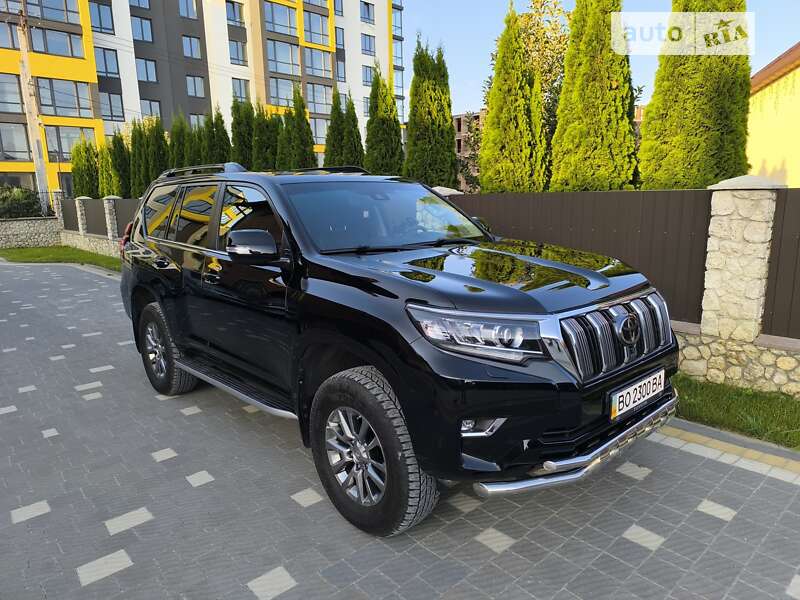 2019 toyota land cruiser prado