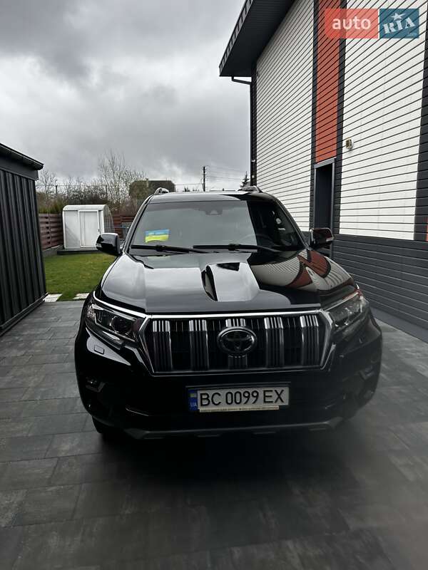 2019 toyota land cruiser prado
