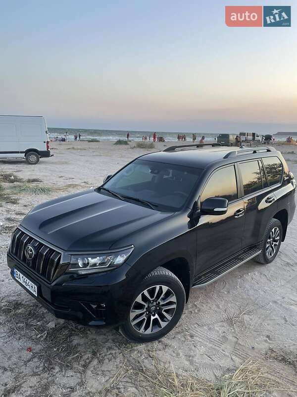 2021 toyota land cruiser prado 150