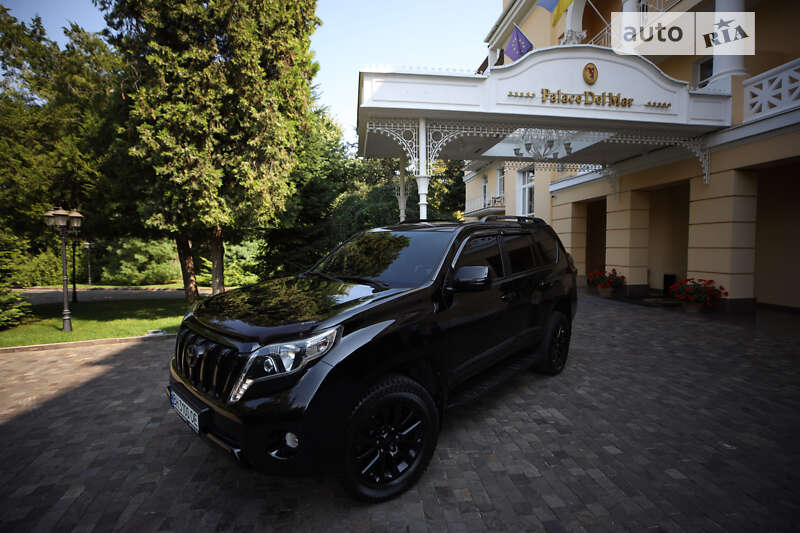 2013 toyota land cruiser 150