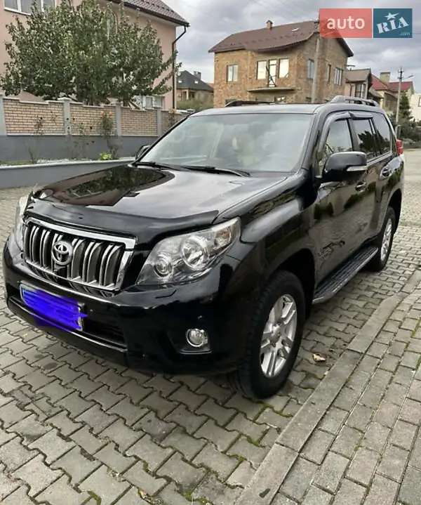 2010 toyota land cruiser