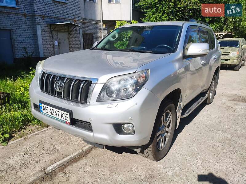 2012 toyota land cruiser 150