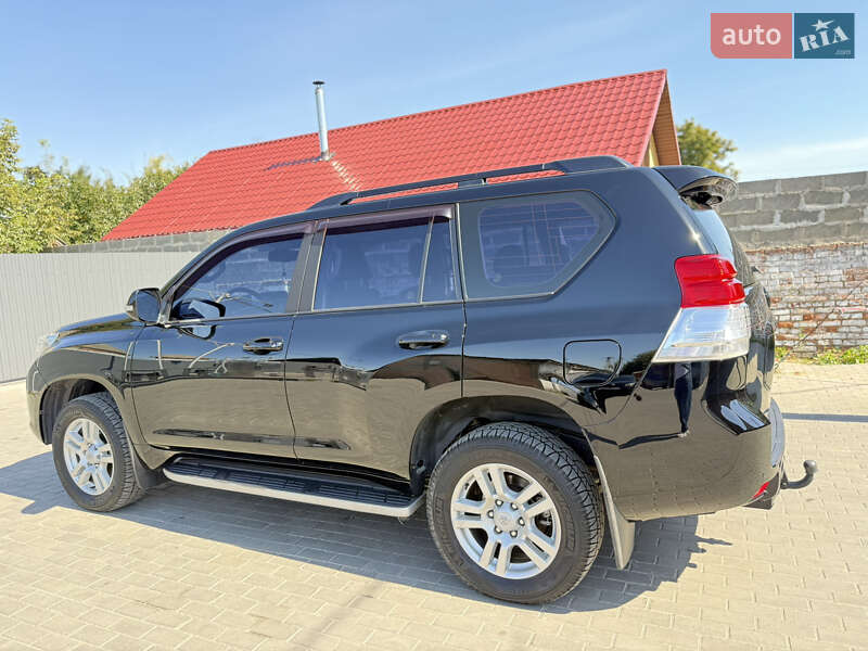 2013 toyota land cruiser prado