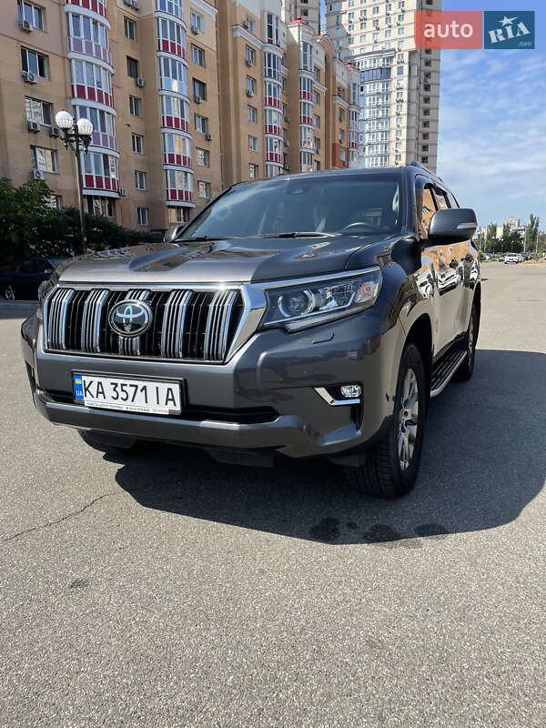 2019 toyota land cruiser 150
