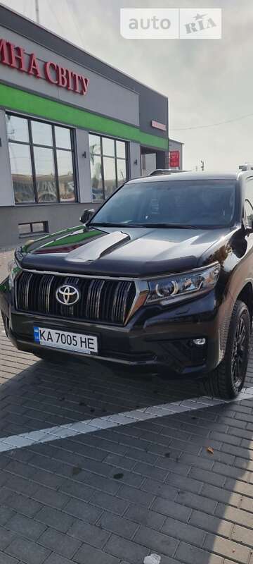 2022 toyota land cruiser prado 150