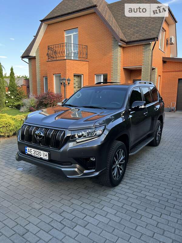 2022 toyota land cruiser prado 150