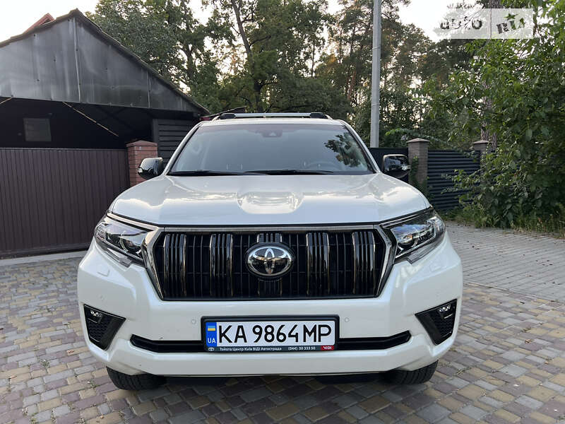 2022 toyota land cruiser prado 150
