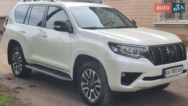 2022 toyota land cruiser prado 150