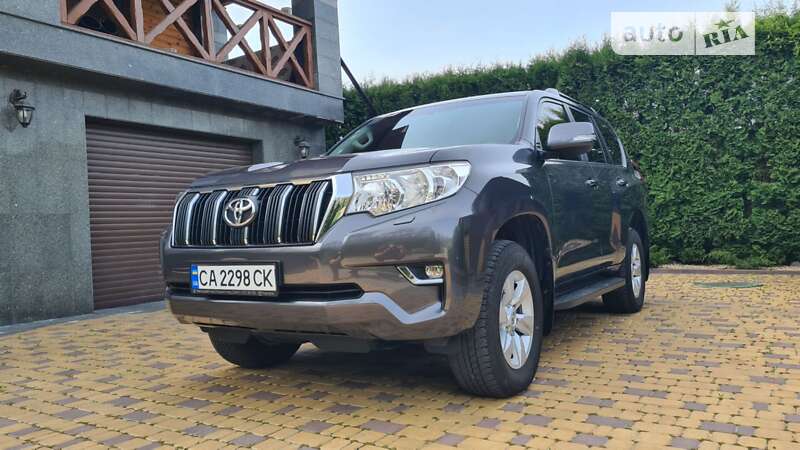 2019 toyota land cruiser prado