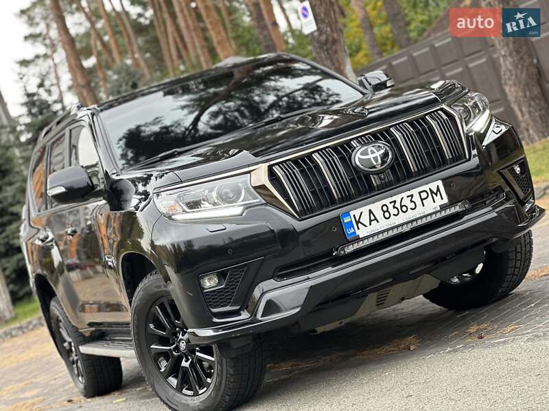 2021 toyota land-cruiser-150