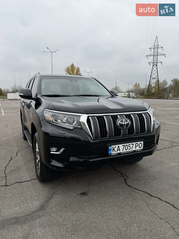 2019 toyota land cruiser prado
