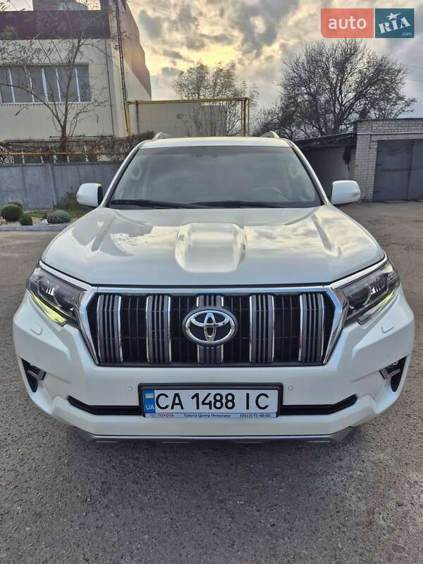 2019 toyota land cruiser prado
