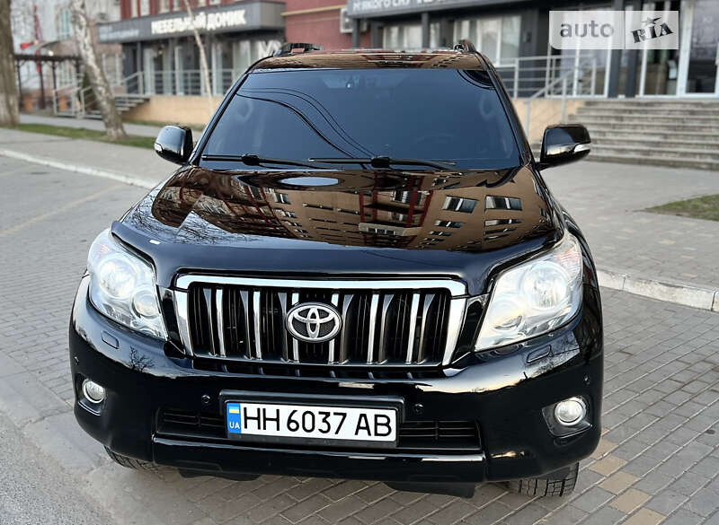 2010 toyota land cruiser 150